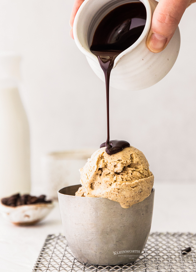 pouring chocolate sauce