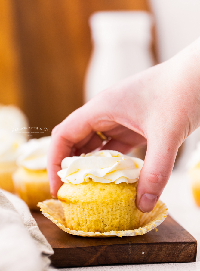 lemon buttercream frosting