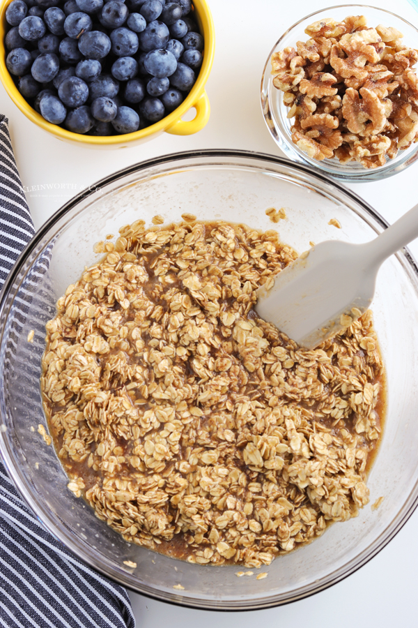 mixing the oatmeal