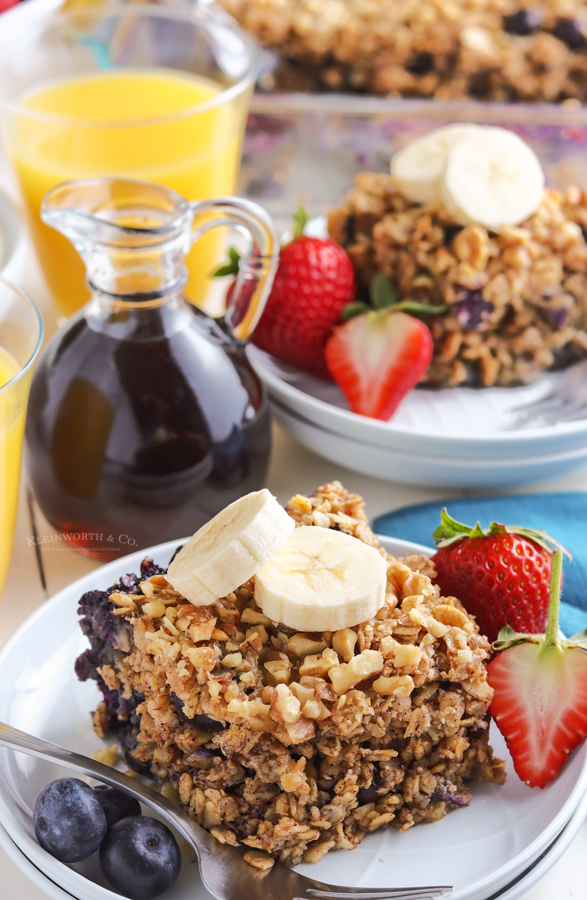 baked oatmeal with fruit