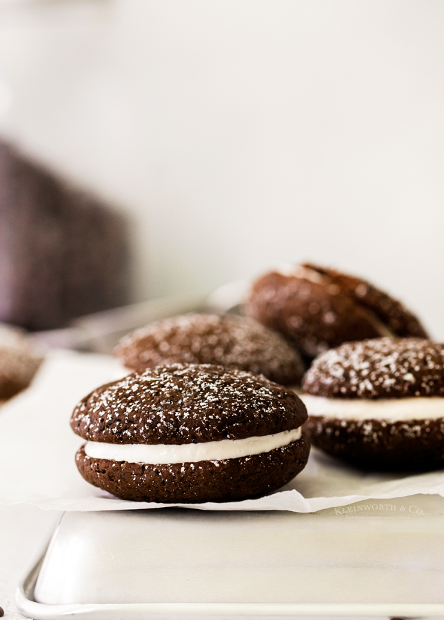 chocolate whoopie pies