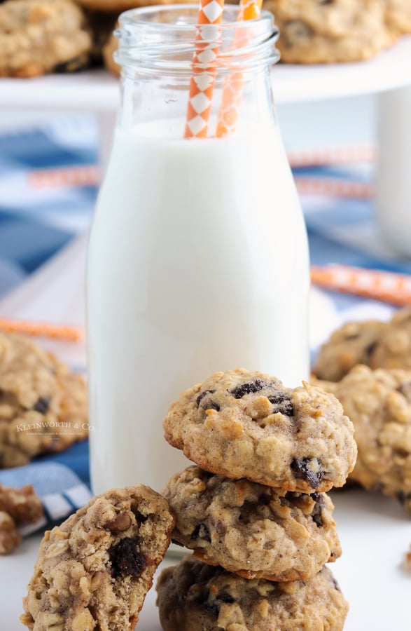 cookies with milk