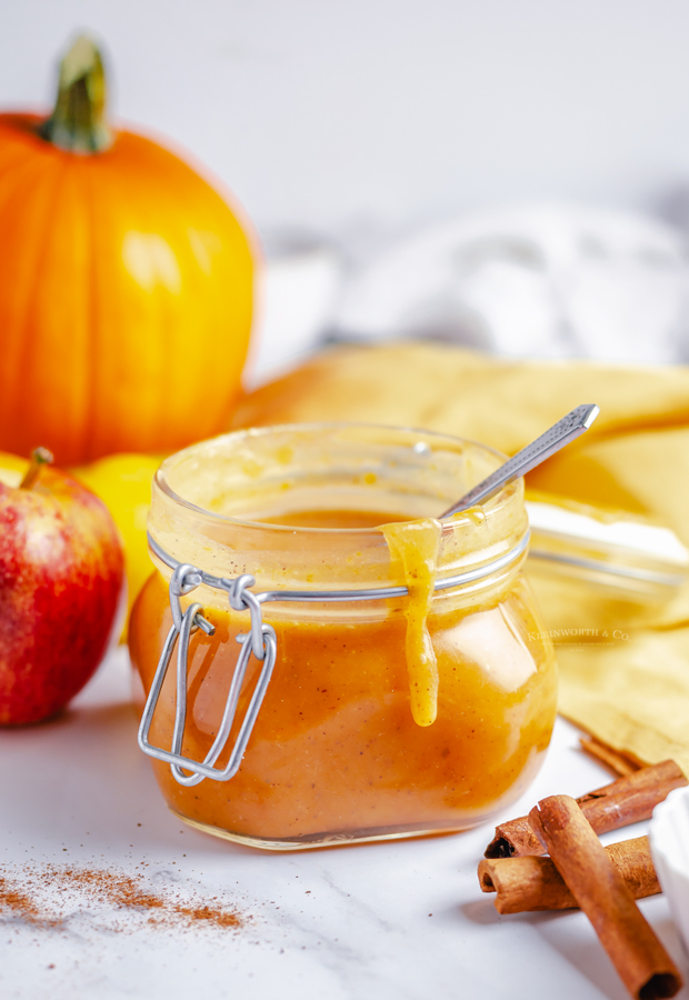 caramel sauce with pumpkin puree