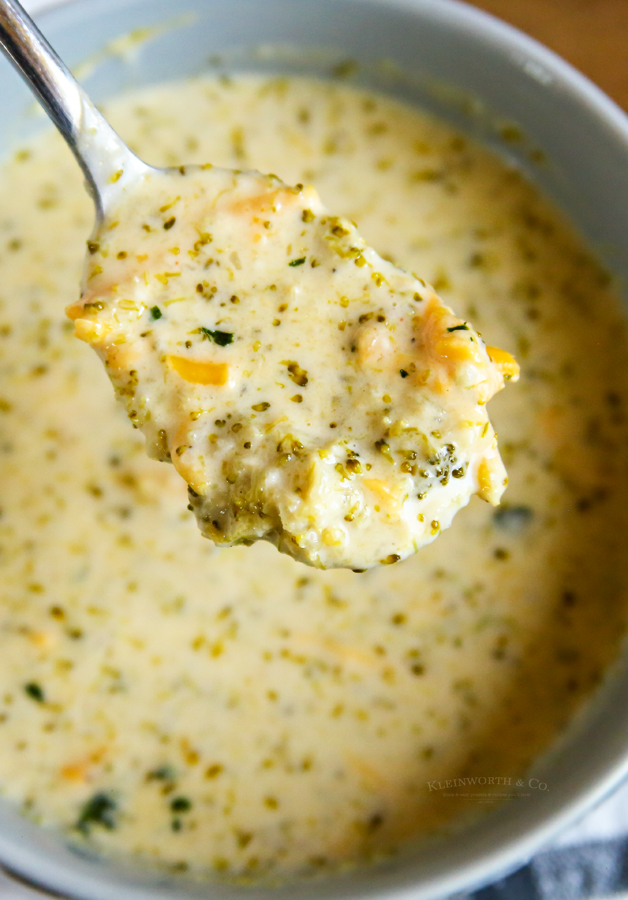 pressure cooker broccoli cheddar soup