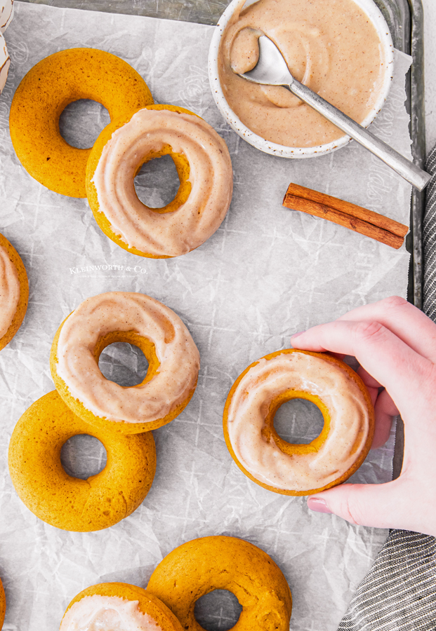 recipe for Baked Pumpkin Donuts with Maple Cream Cheese Icing