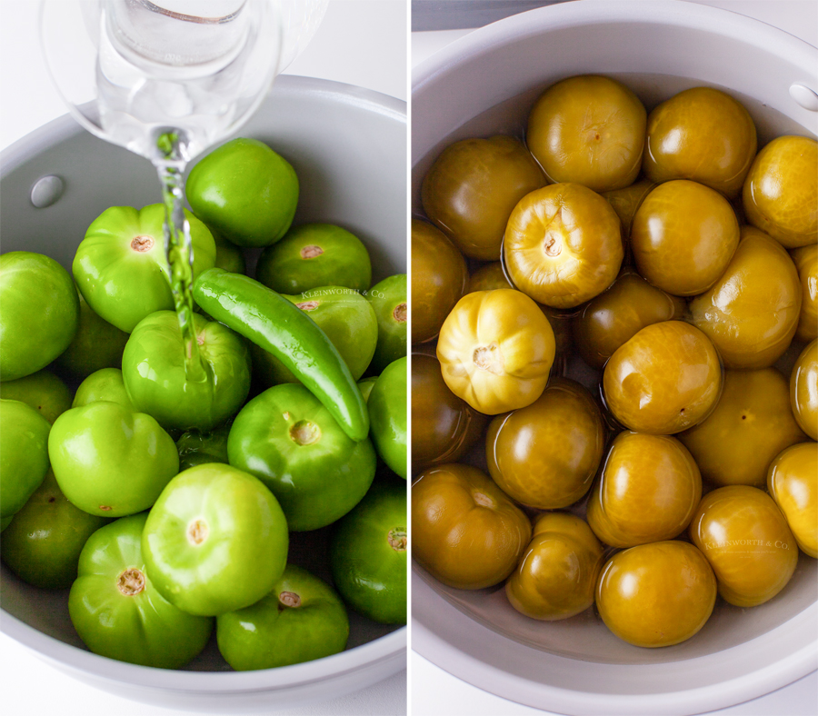 making tomatillo sauce