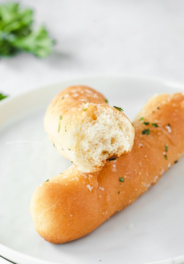 Copycat Olive Garden Breadsticks Taste of the Frontier