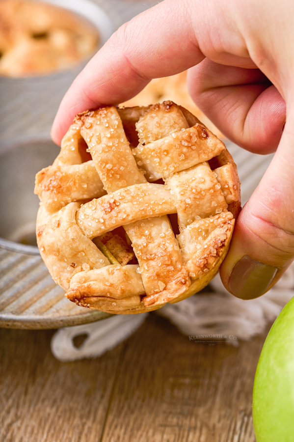 individual apple pies