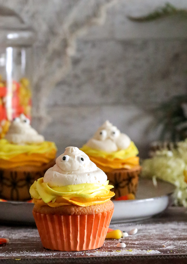 festive Halloween cupcakes