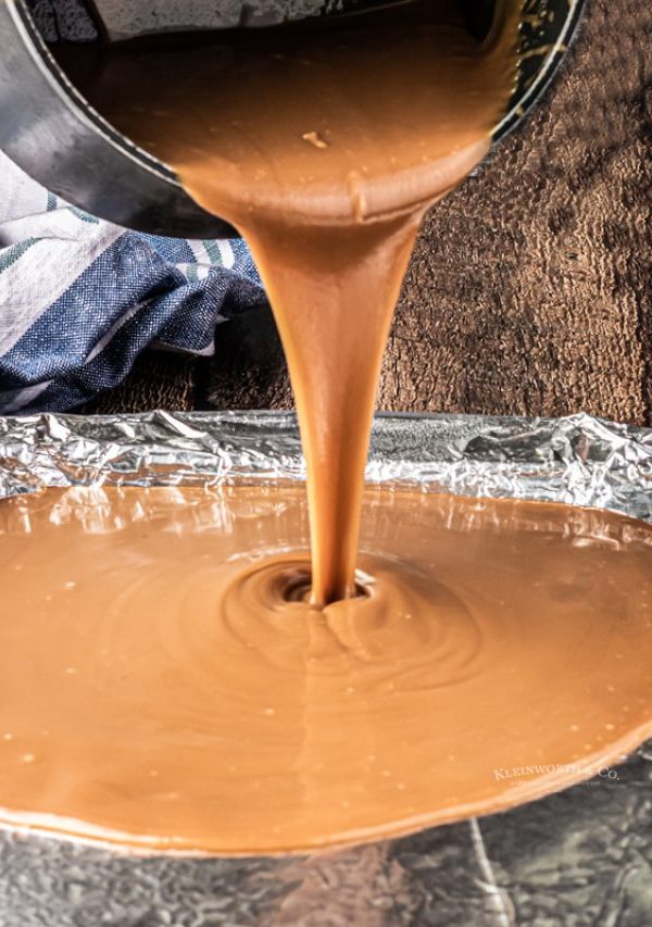 pouring the caramel