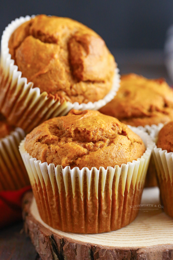 the BEST pumpkin muffins