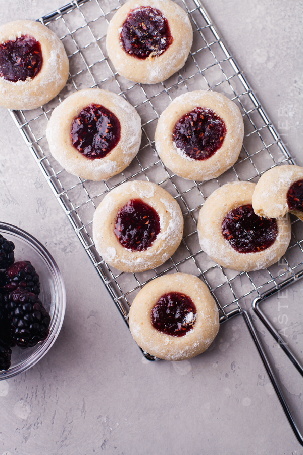 How to make Thumbprint Cookies