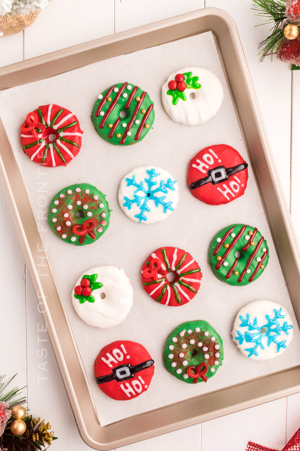 Decorated Christmas Wreath Cookies