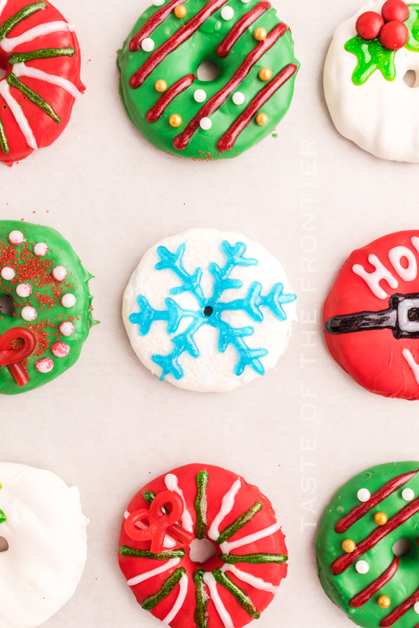 wreath cookies with icing