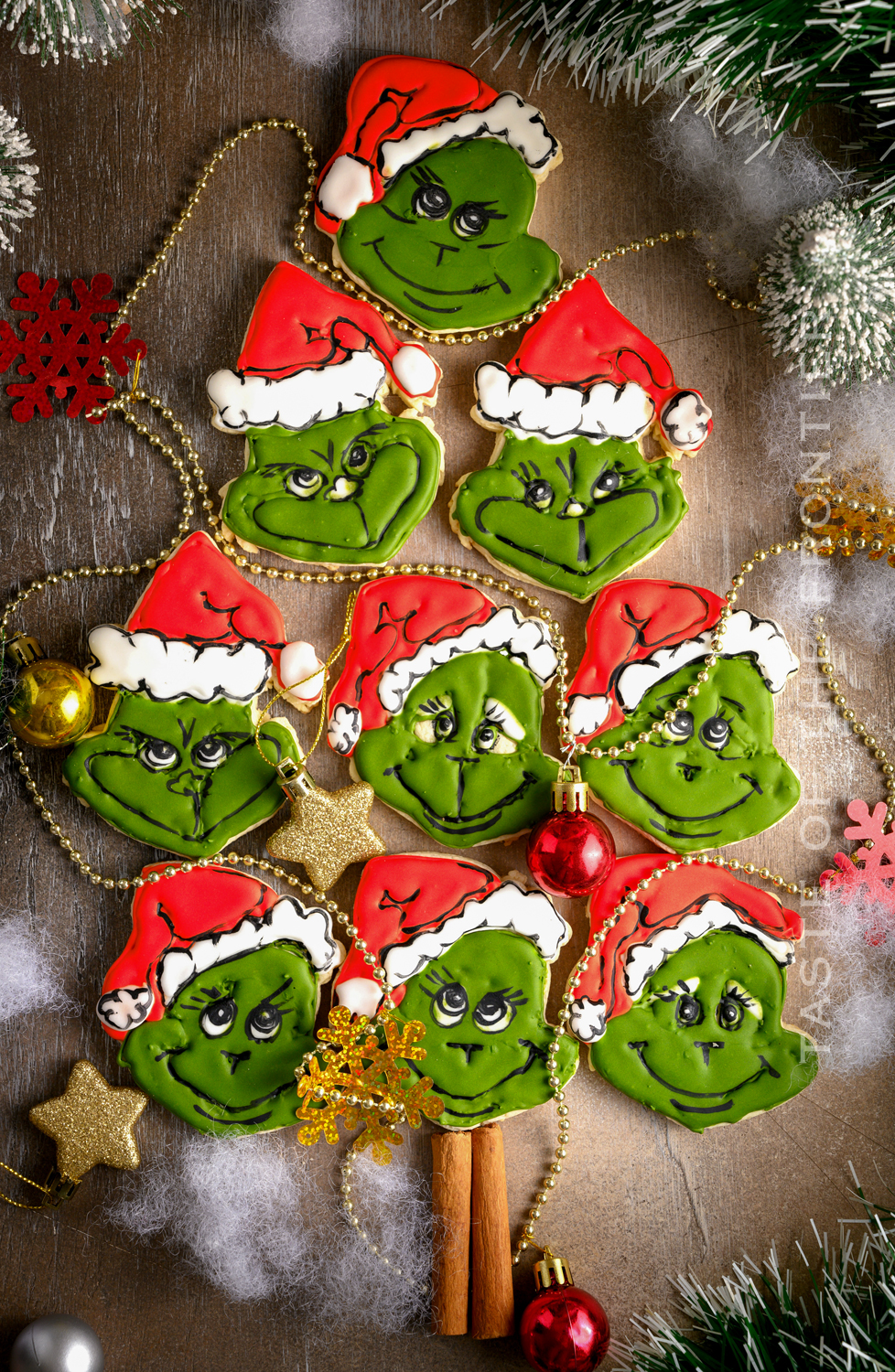 Insanely Adorable Grinch Cooking Tools