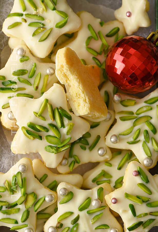 buttery cookies with white chocolate