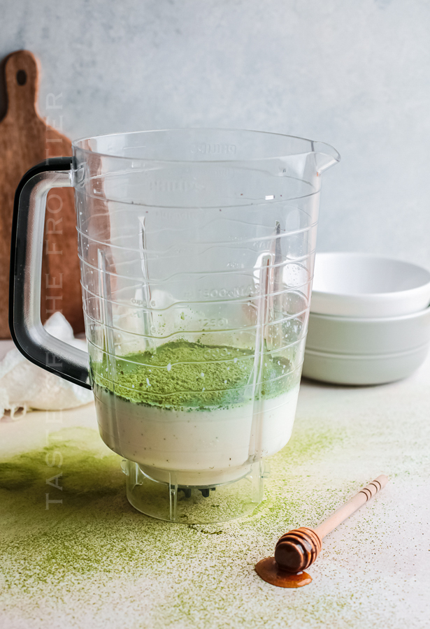 blending shake - matcha