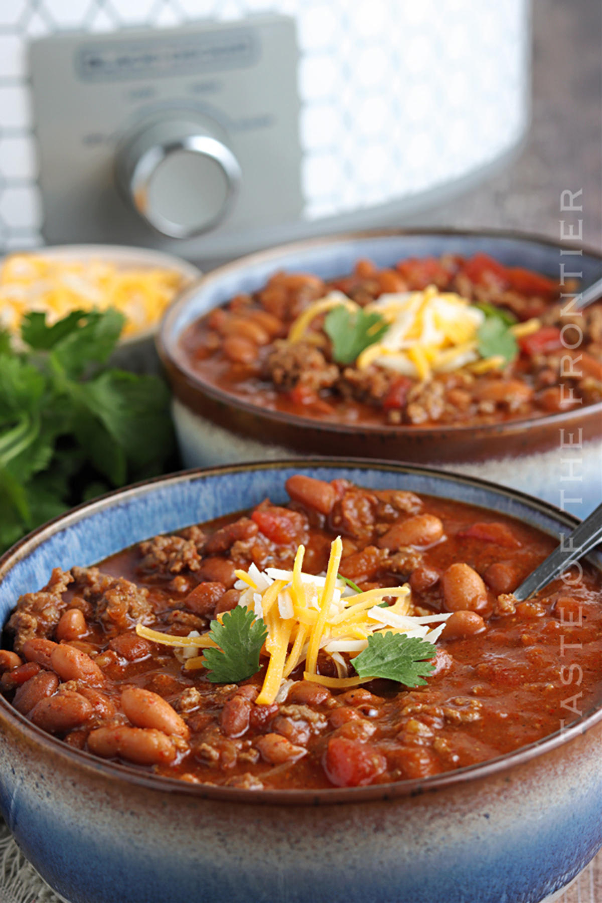 chili with toppings