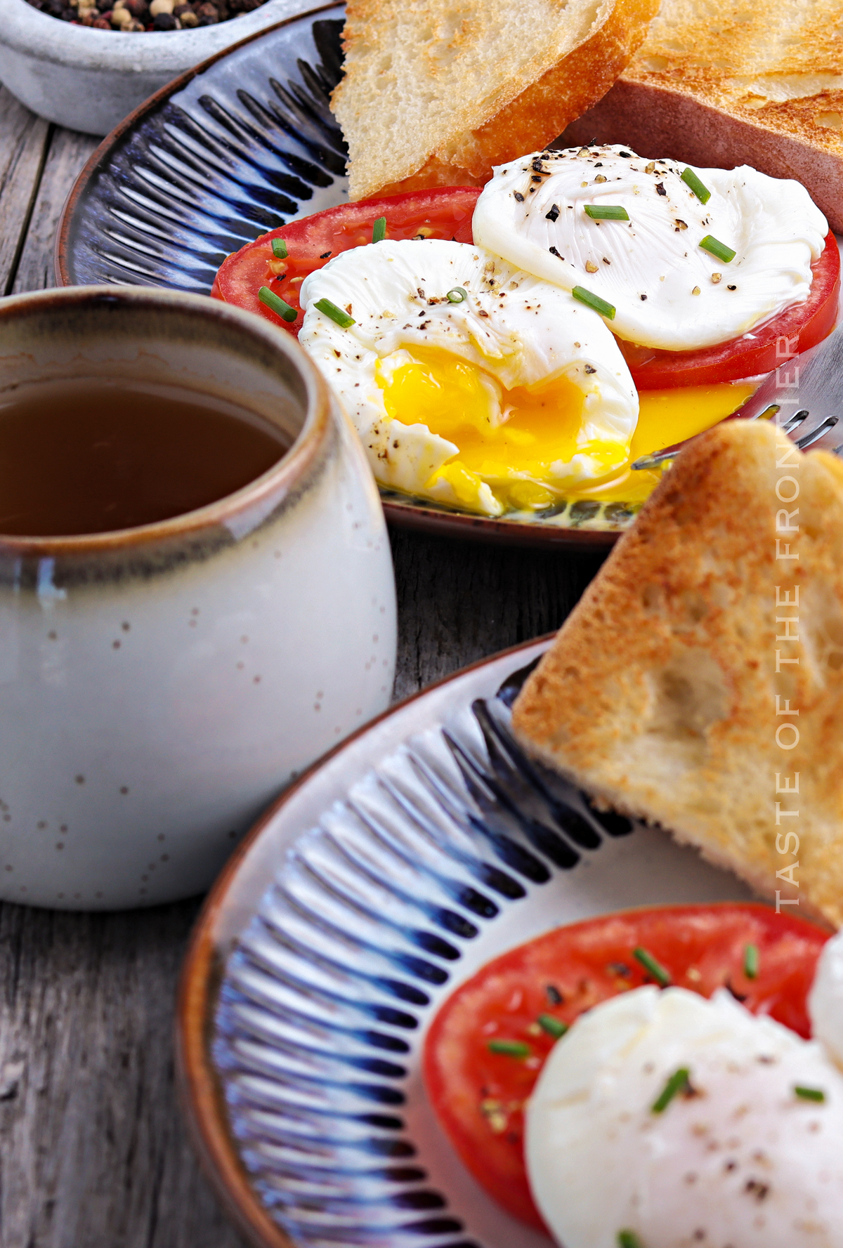 soft yolk poached eggs