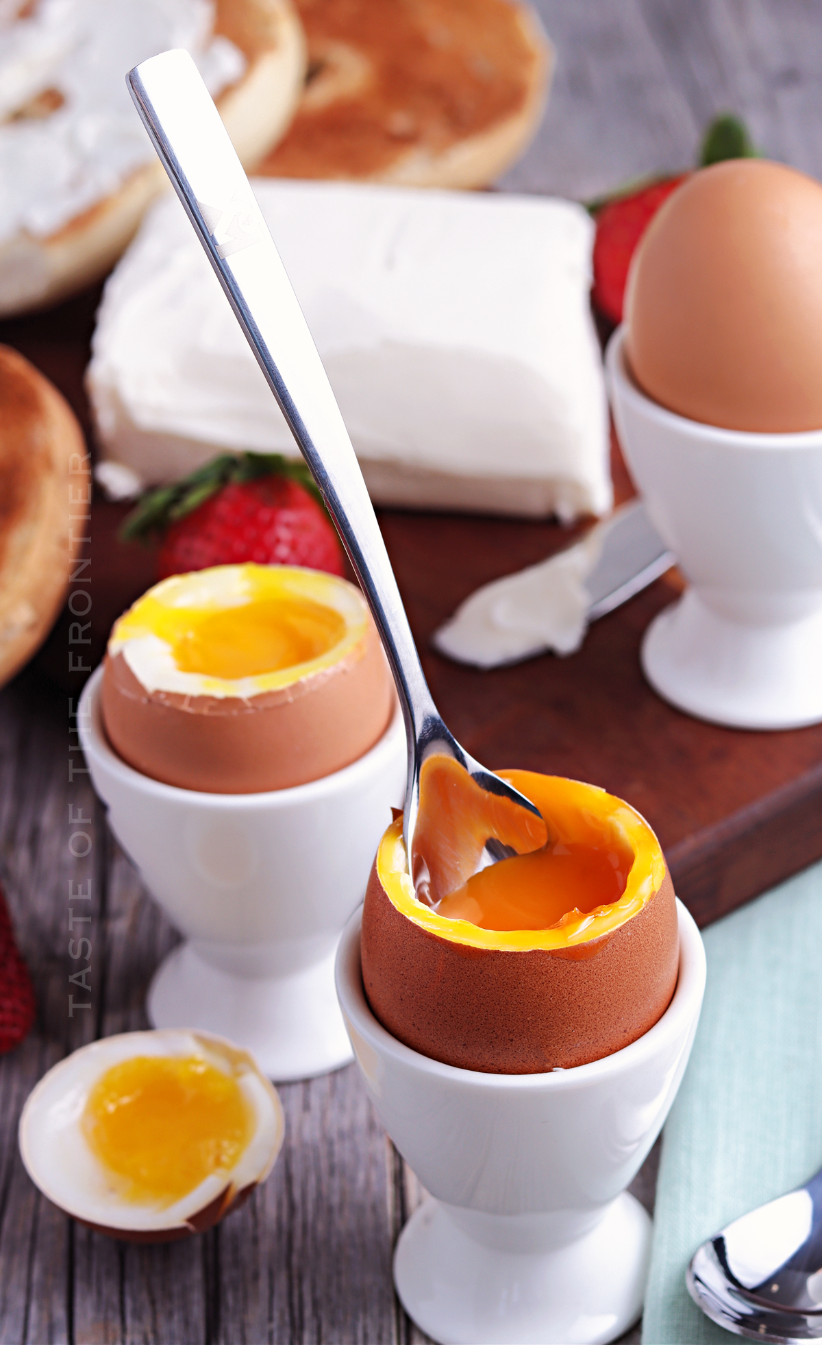 https://www.kleinworthco.com/wp-content/uploads/2022/03/Easy-Soft-Boiled-Eggs-breakfast.jpg