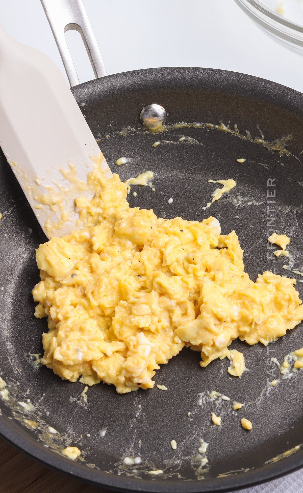 Cooking Scrambled Eggs