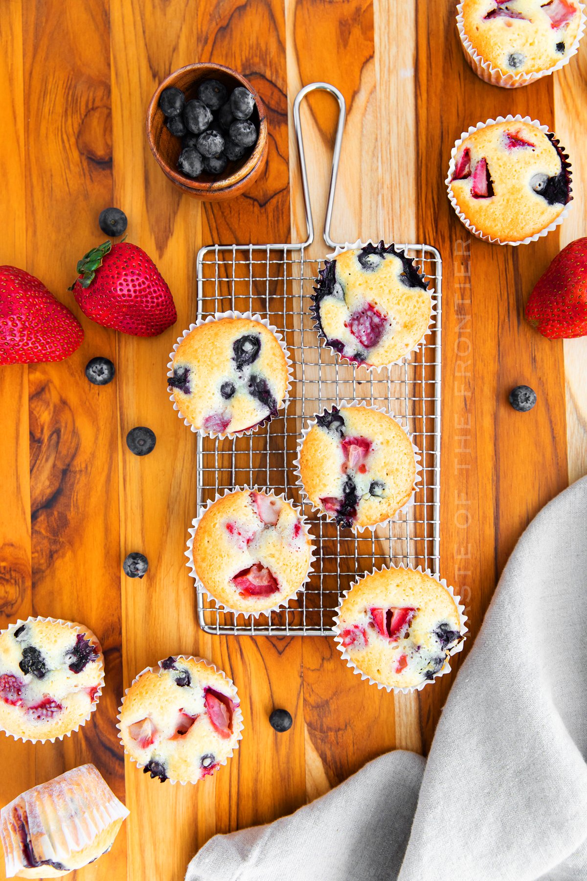 copycat wild berry muffins