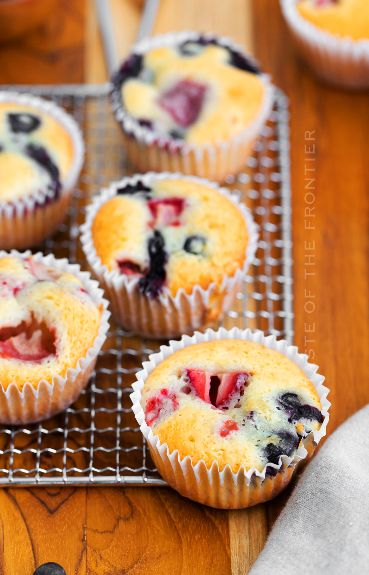 easy Mixed Berry Muffins