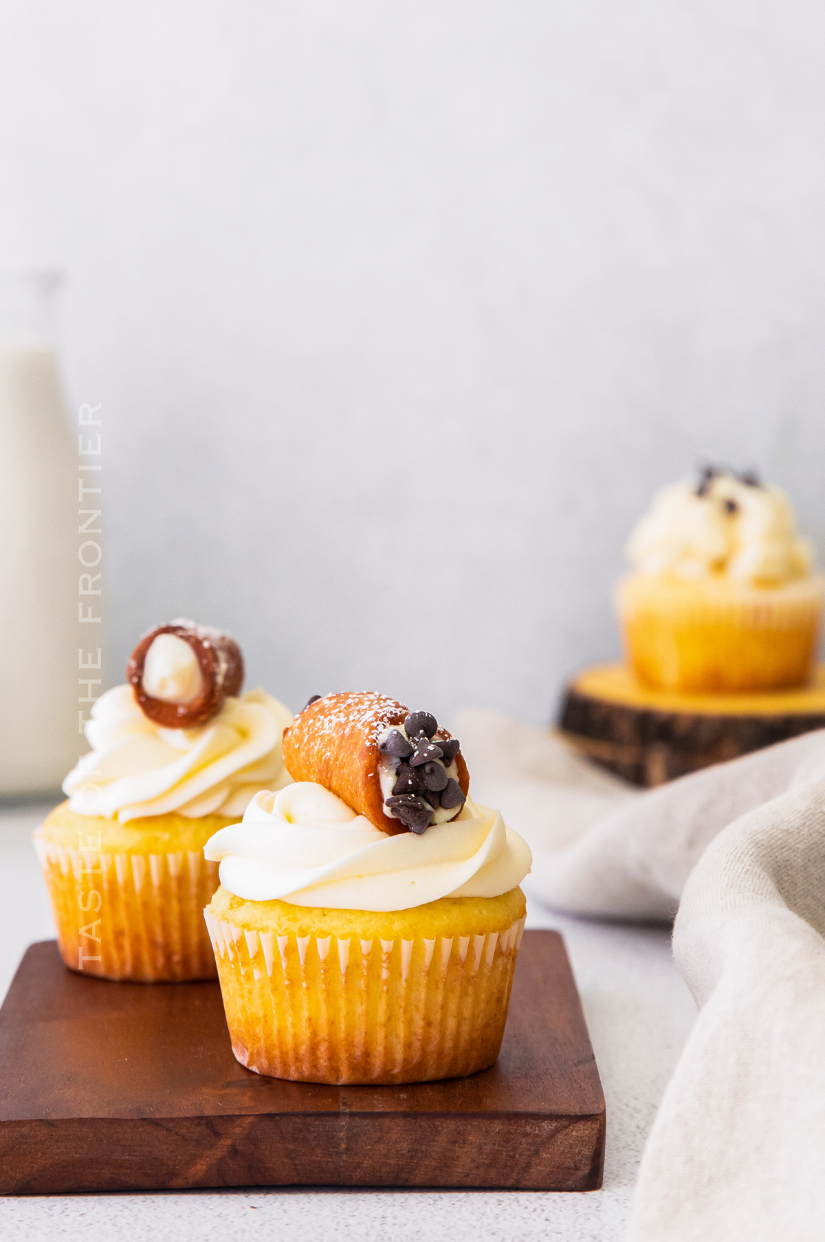 recipe for Cannoli Cupcakes