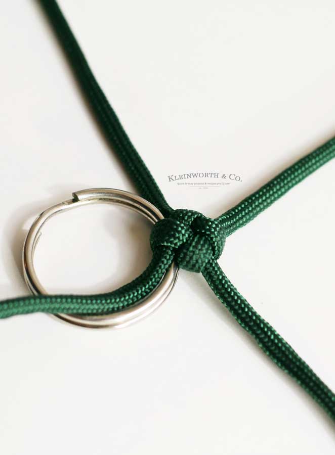 Paracord Survival Keychain - Taste of the Frontier