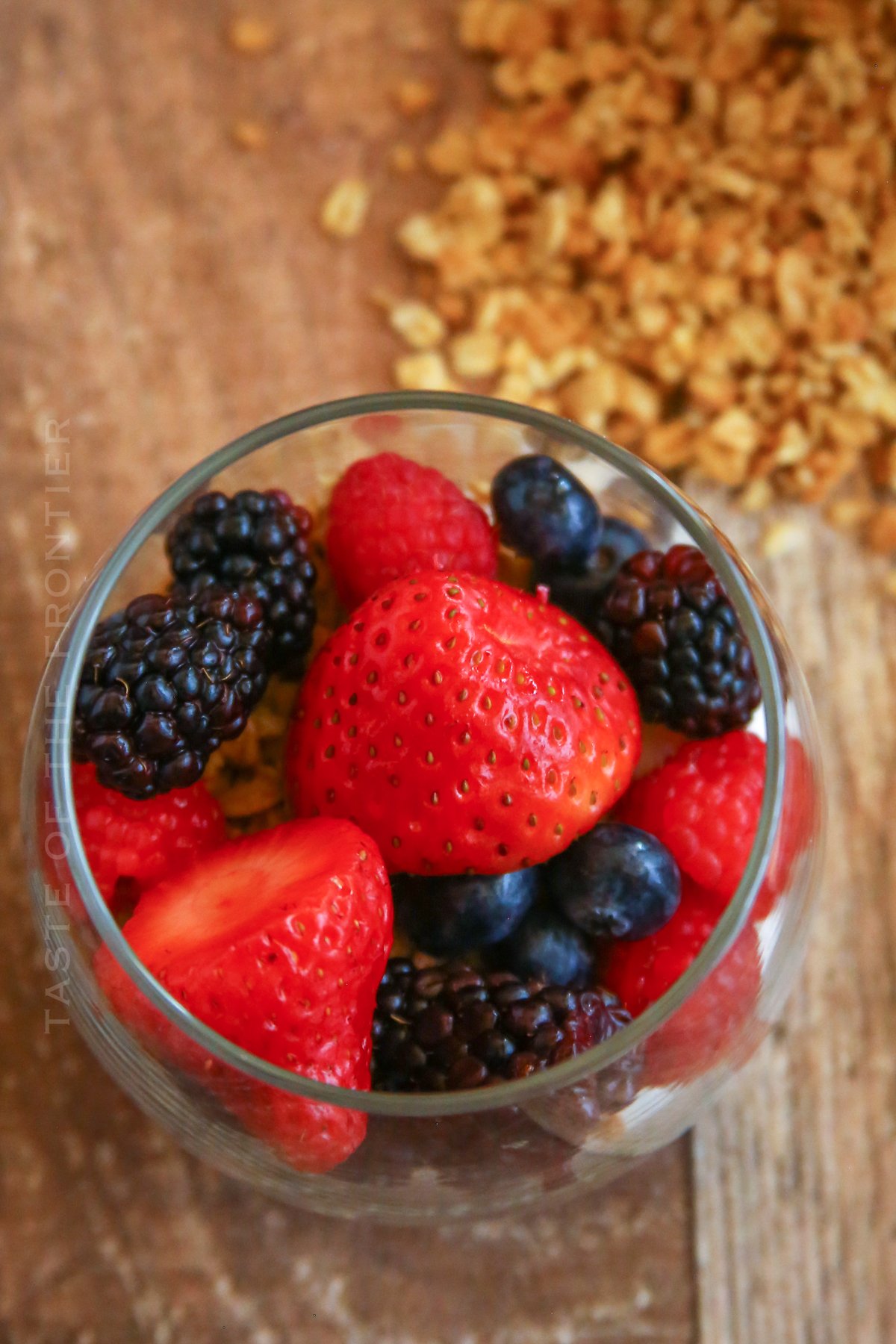 yogurt with berries