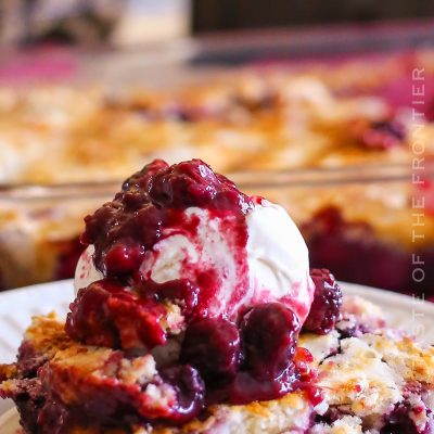 Simple Blackberry Cobbler