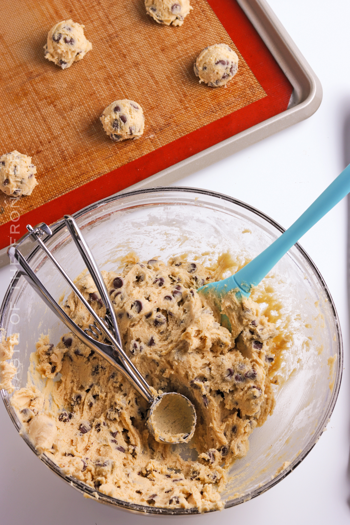rolling cookie dough