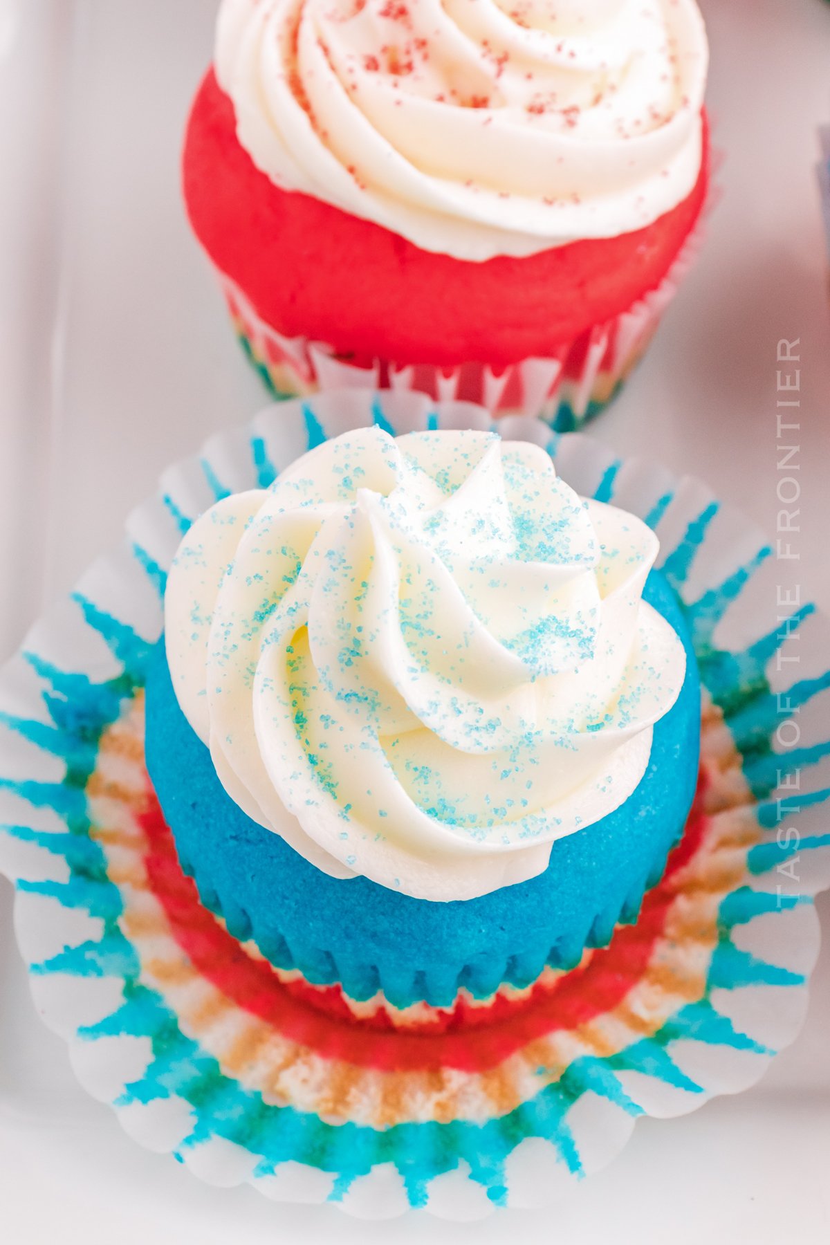 frosted cupcakes for holiday