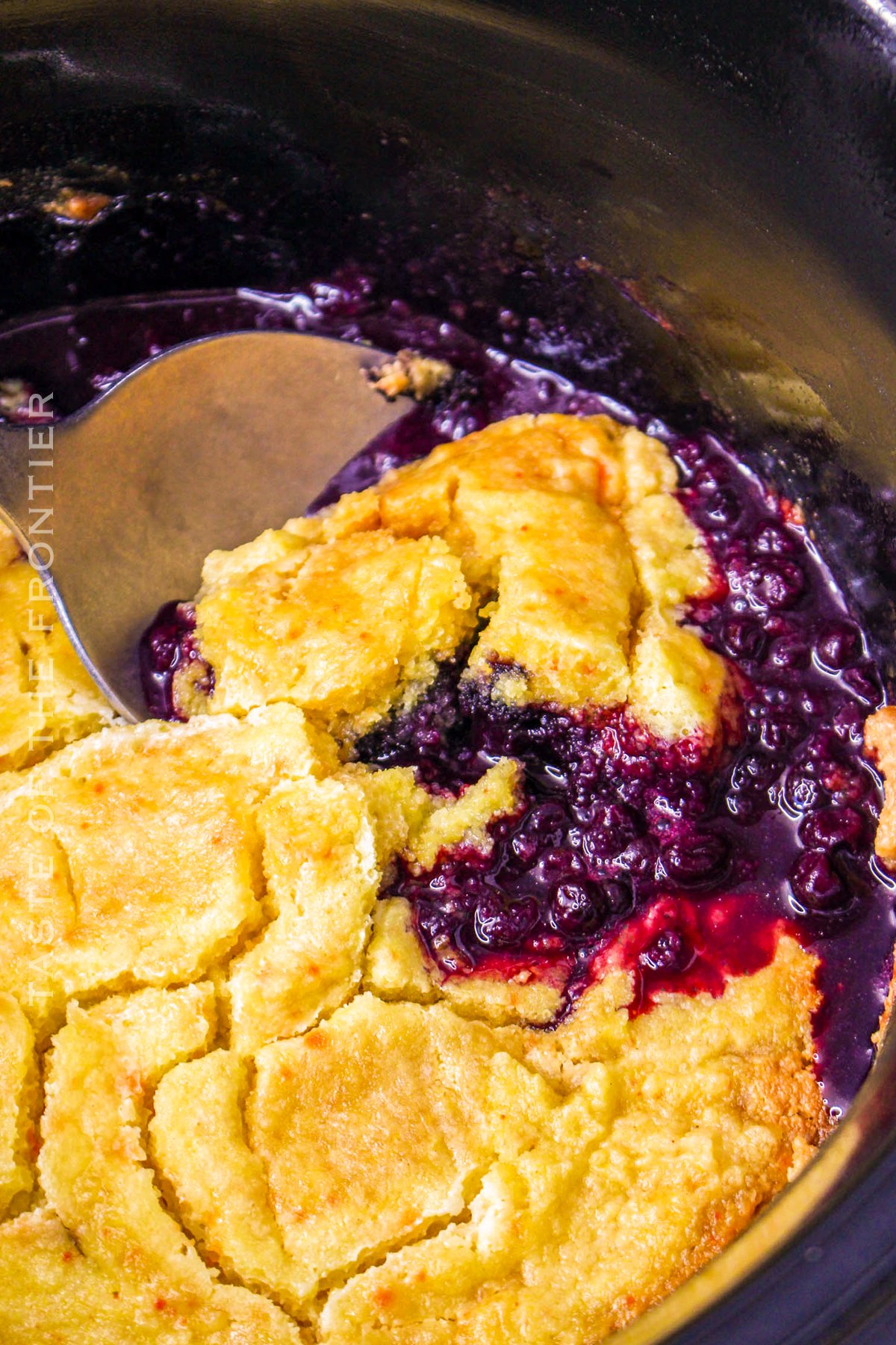 Slow Cooker Blueberry Cobbler