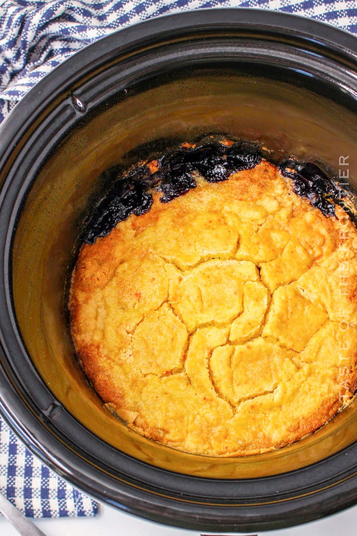 Crock Pot Blueberry Cobbler