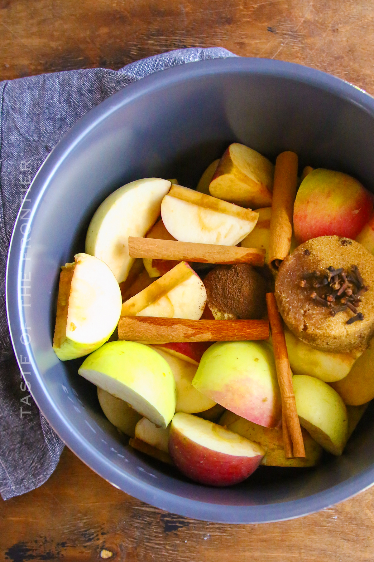 Ingredients for Instant Pot Apple Butter