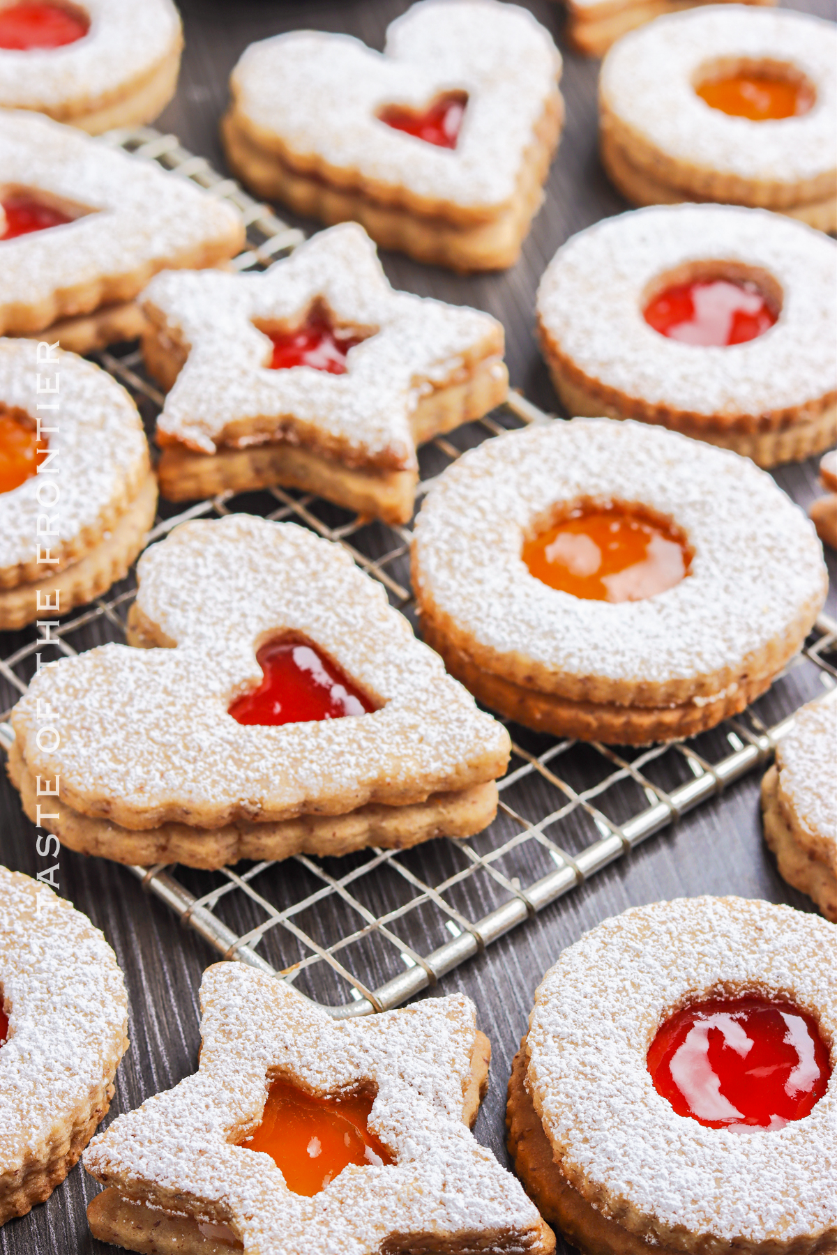 best Christmas Linzer Cookies