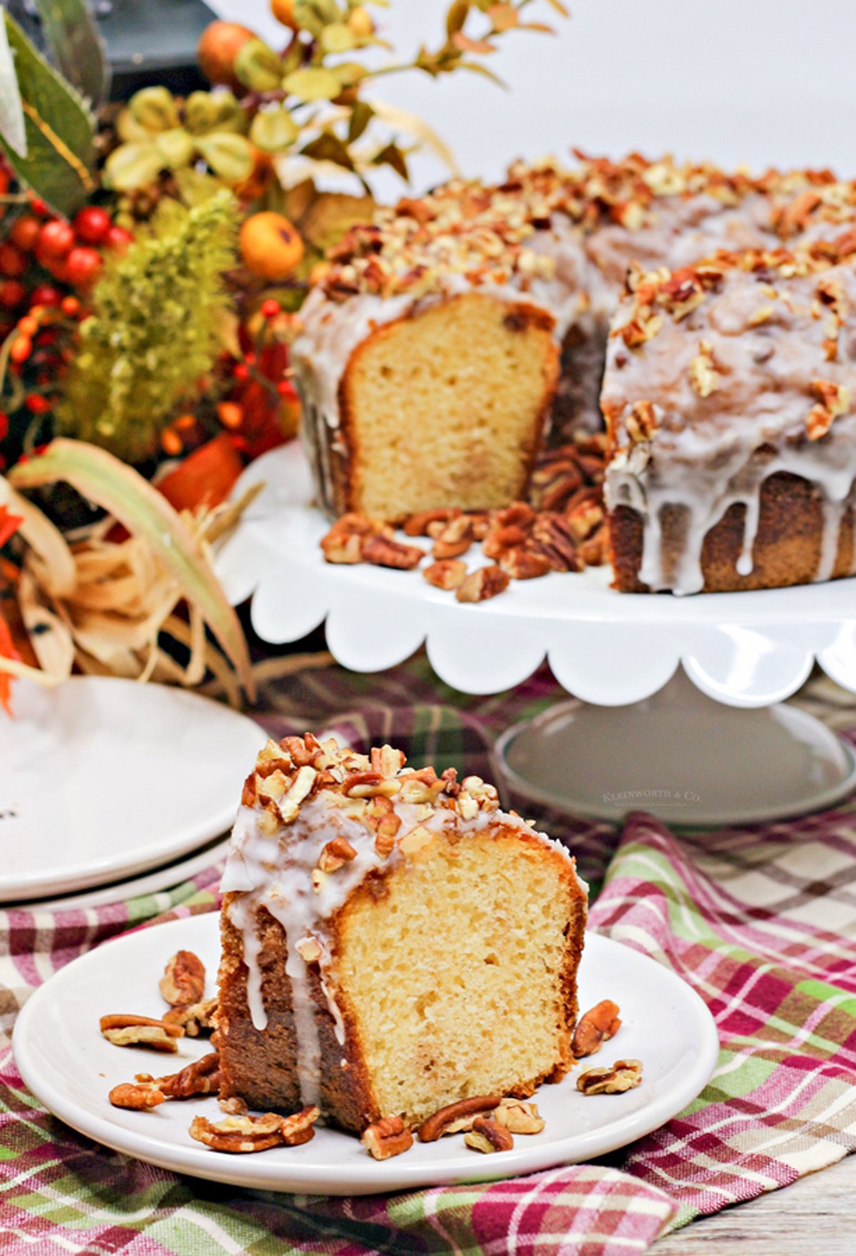 pumpkin bundt cake with pecans