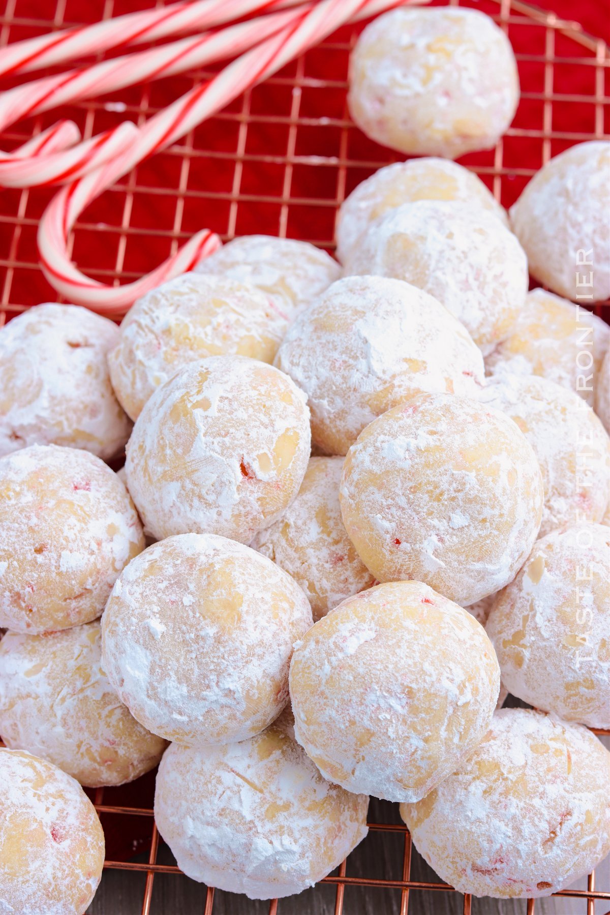 holiday cookies with peppermint