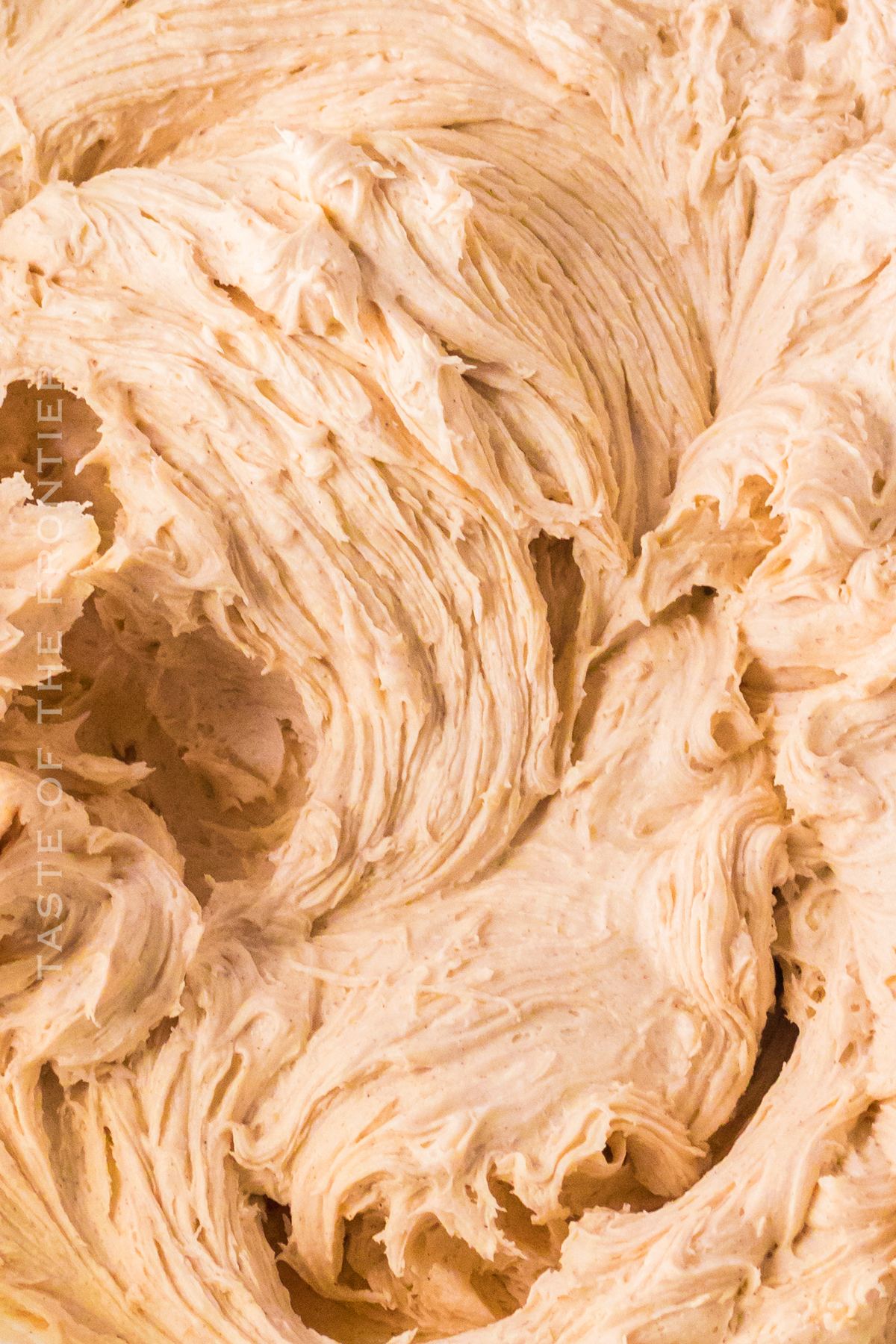 cinnamon buttercream frosting