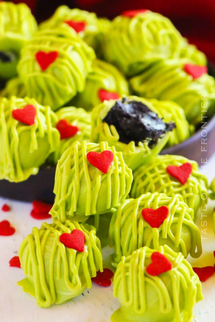 Grinch Oreo Balls