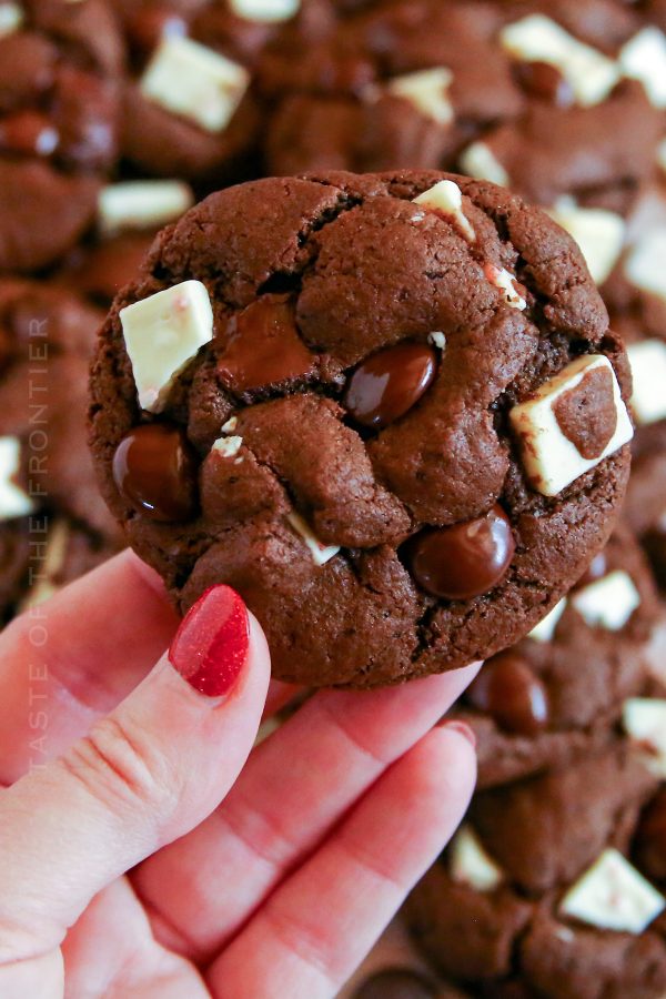 Peppermint Chocolate Chunk Cookies