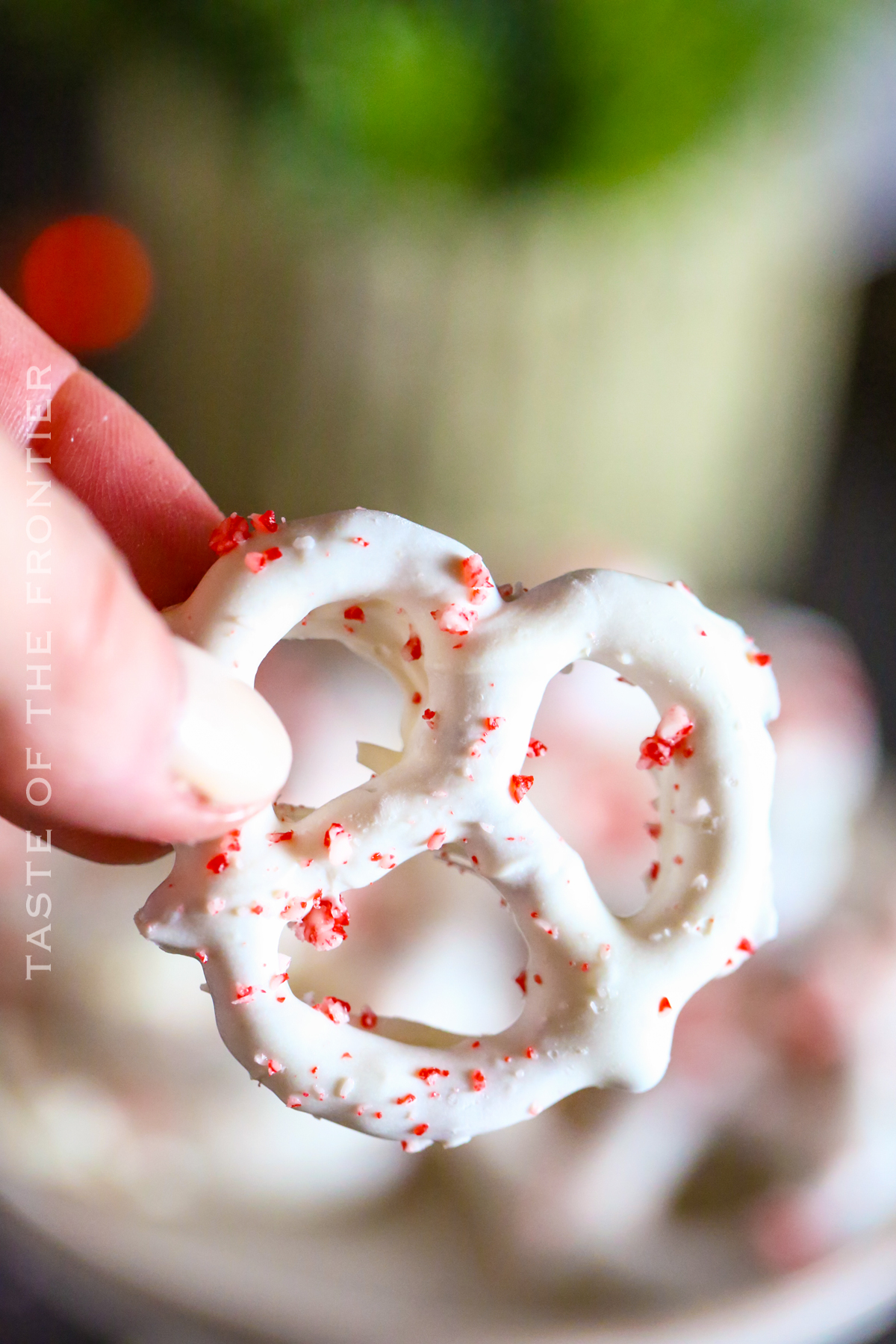 Recipe for White Chocolate Peppermint Pretzels