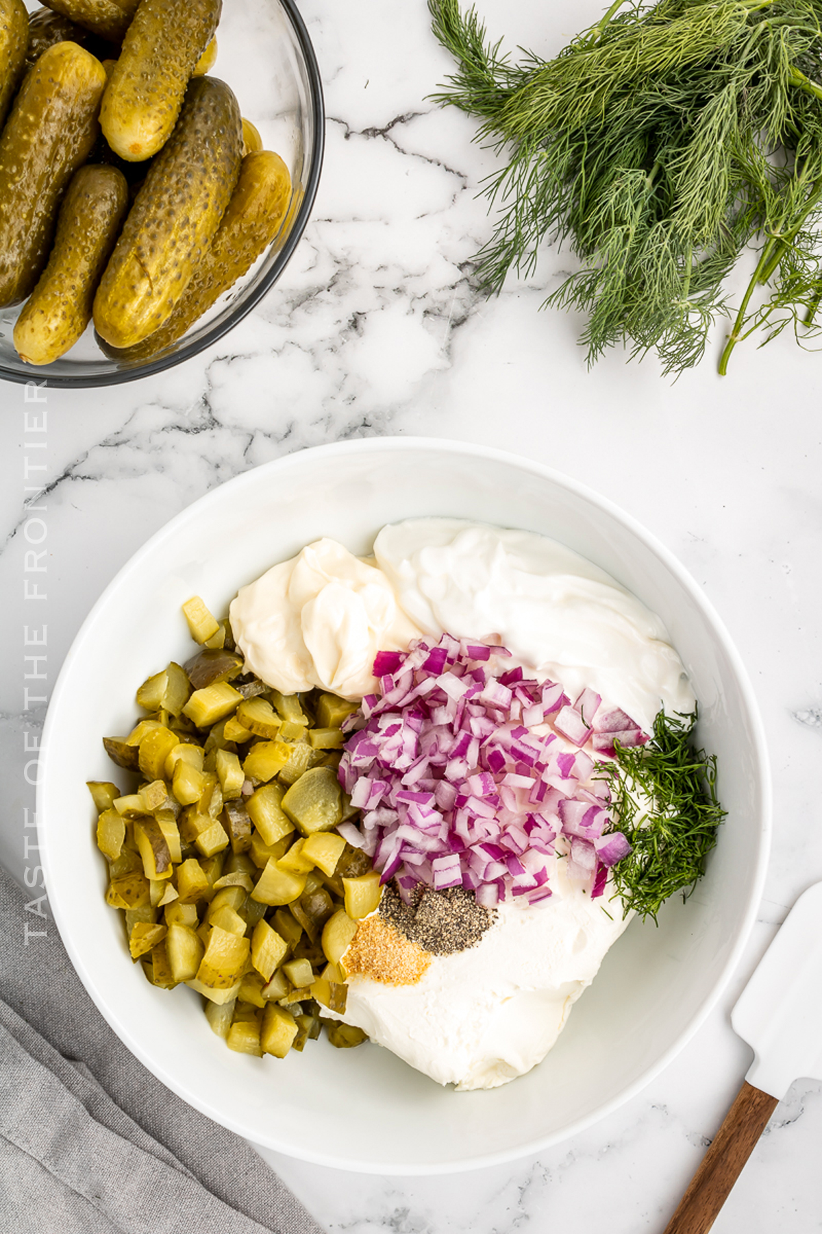how to make Dill Pickle Dip