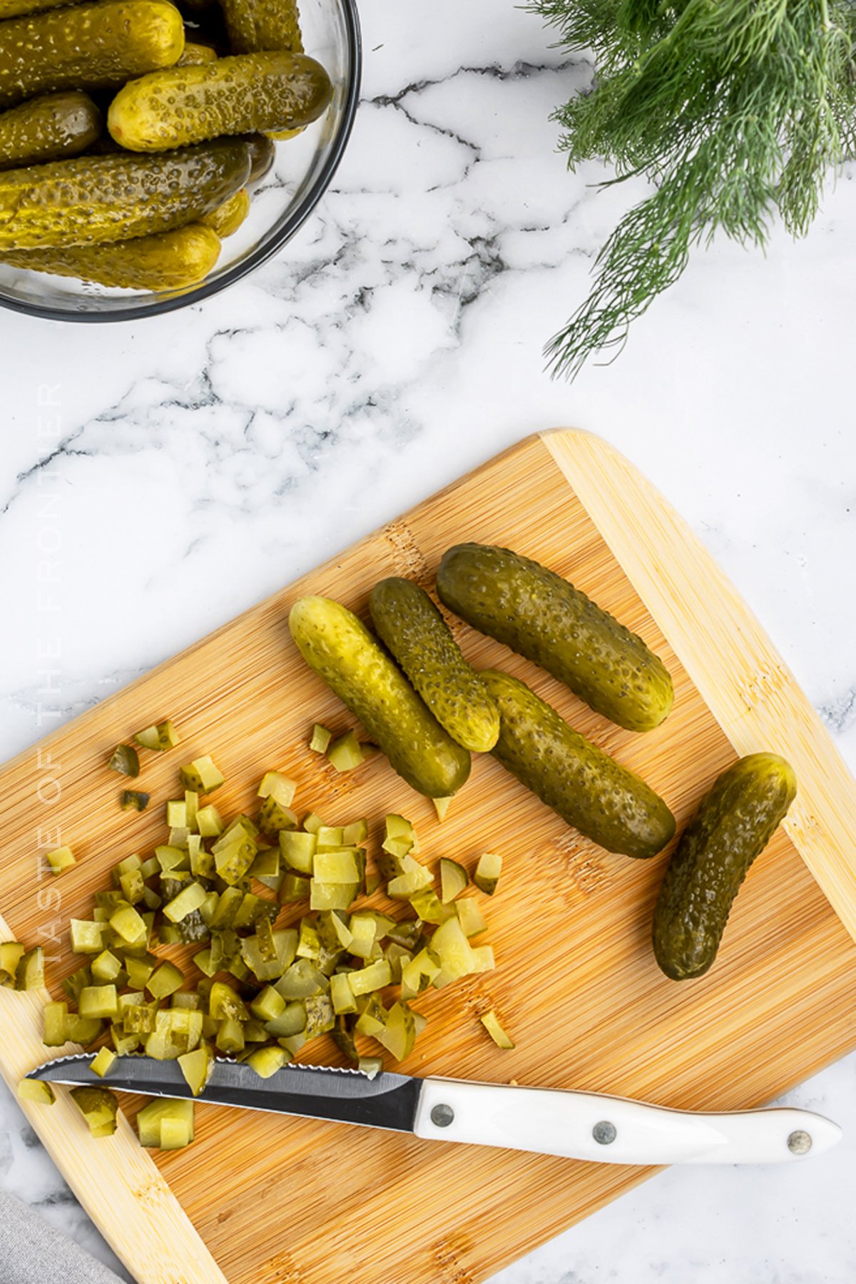 slicing pickles