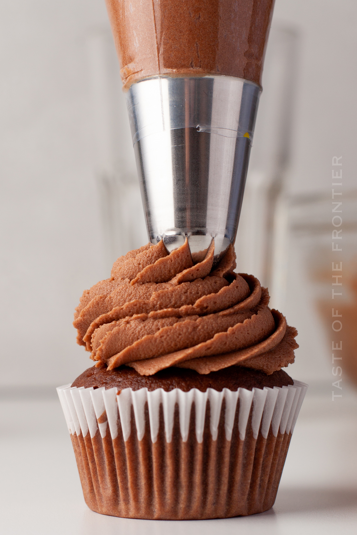 decorating cupcakes