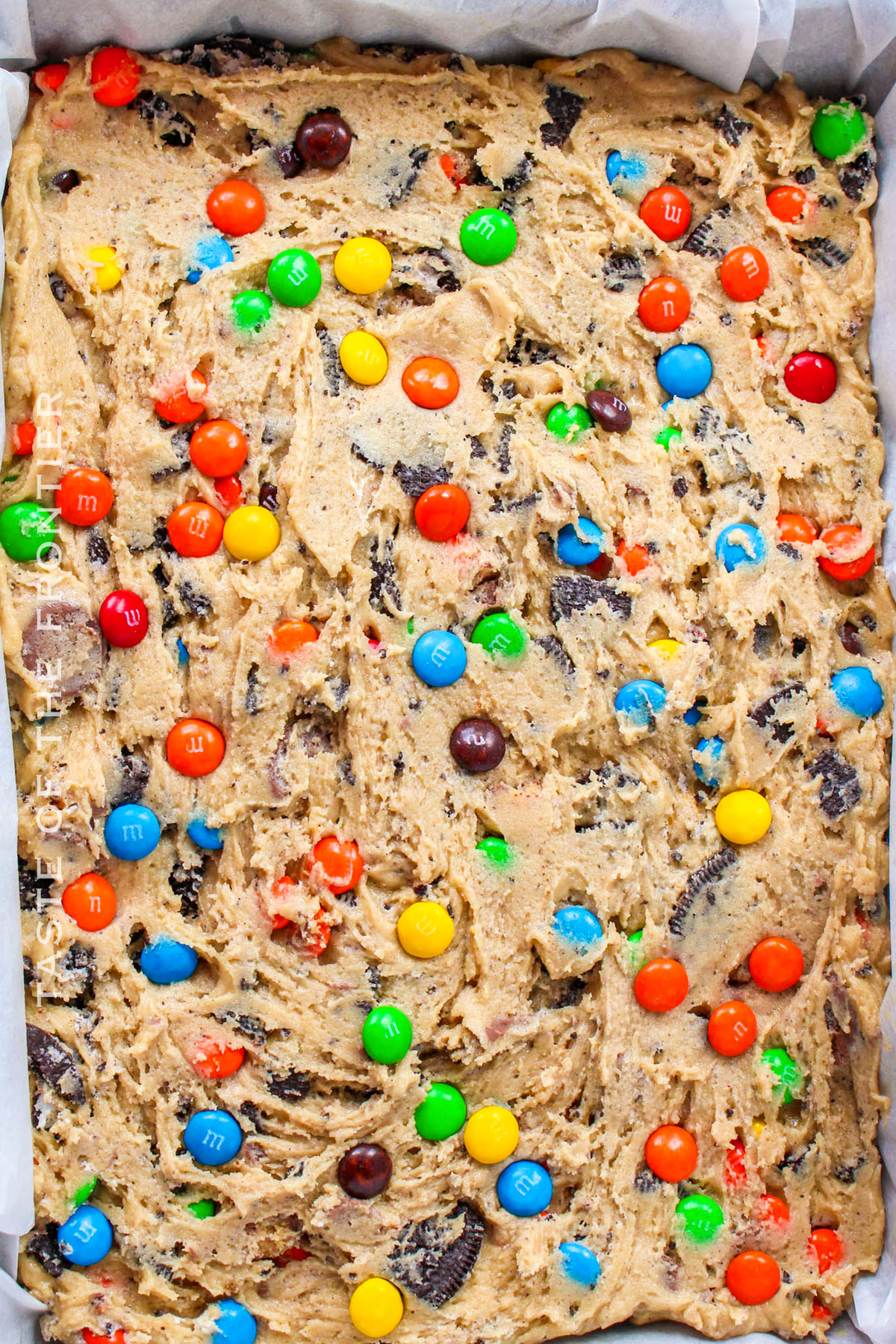 how to make M&M Cookie Bars