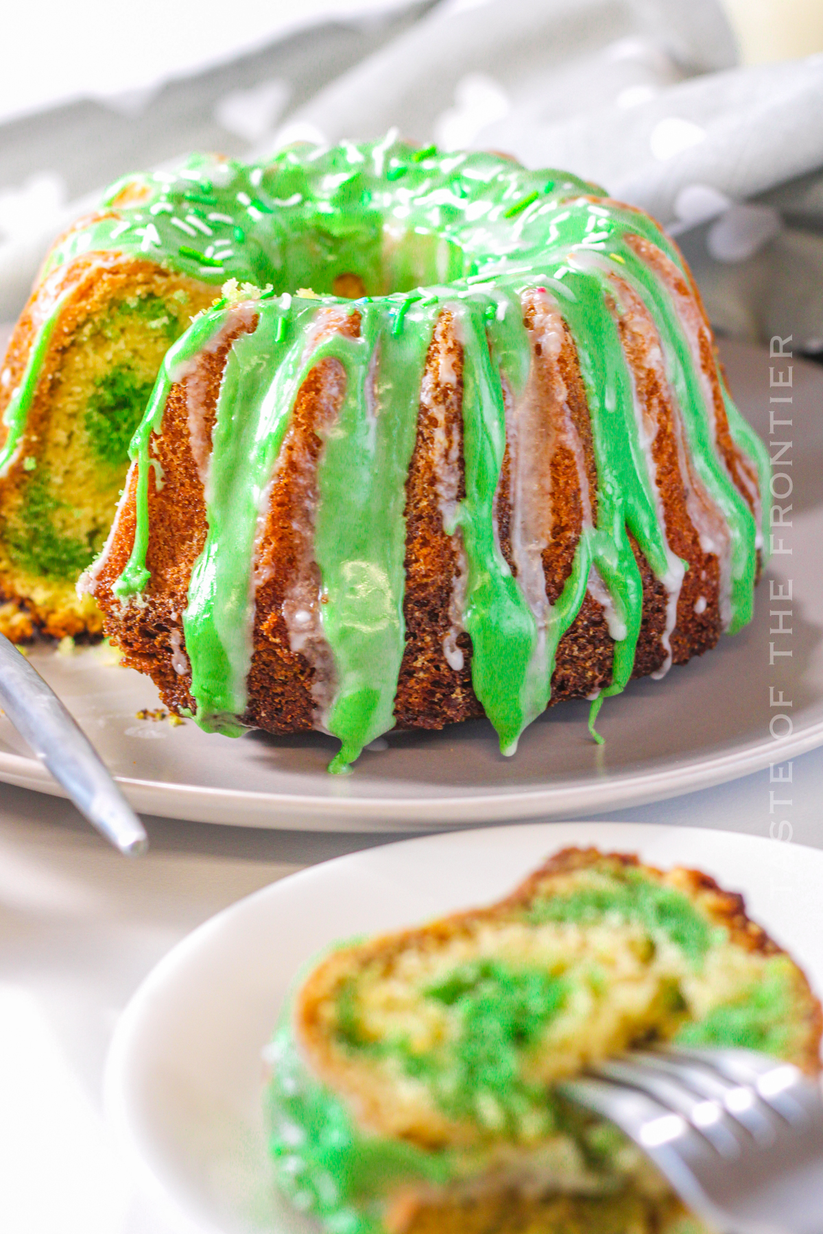 green bundt cake