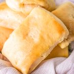 how to make Copycat Texas Roadhouse Rolls