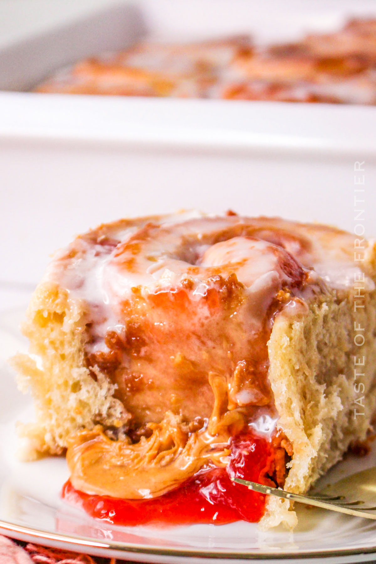 Cinnamon Rolls with Jelly